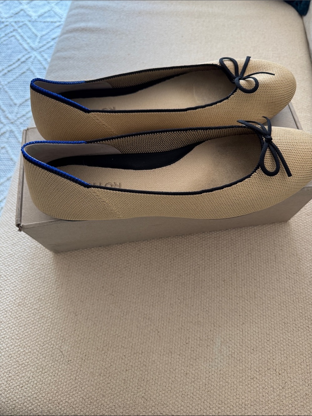 Rothy’s Beige & Black The Ballet Flat - Size 10 - Picture 5 of 6